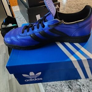 New In Box Adidas Men's Or Women's Handball Spezial Blue Sneakers 8m 9w. Leather